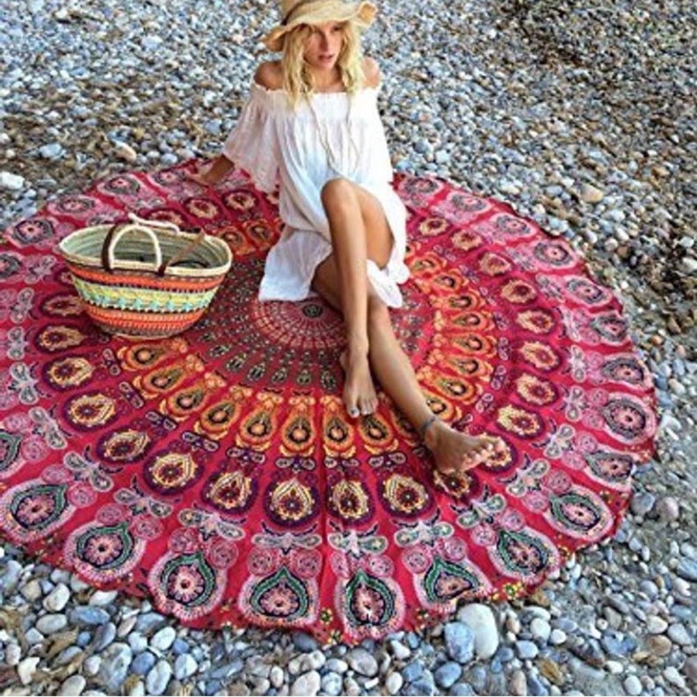 Bohemian New Red Round Print Beach Sunscreen throw